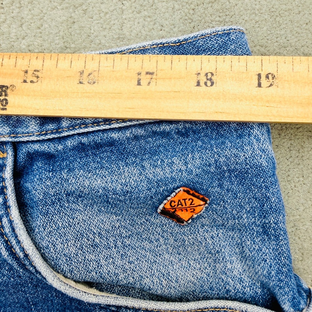 Wrangler FR Flame Resistant Relaxed Fit Jeans Mens 40x36 Blue Denim 10FR31MWZ - Picture 5 of 16